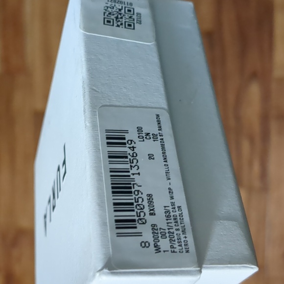 Furla Pebbled Leather Zip Top Card Holder with Colorful Rainbow New in Box ❤️ - Picture 5 of 5